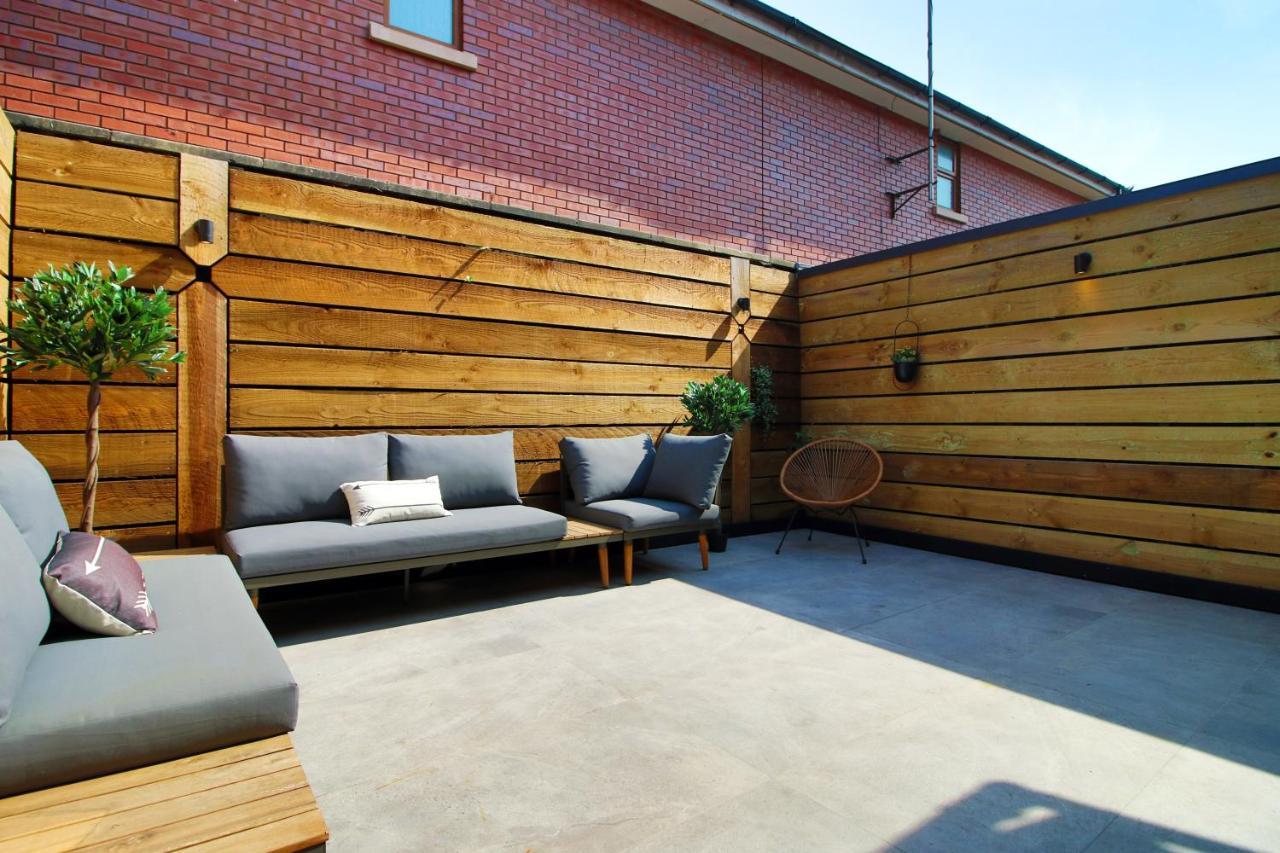 New Spacious 2 Bed Getaway - Private Courtyard! - Underfloor Heating Cardiff Exterior foto