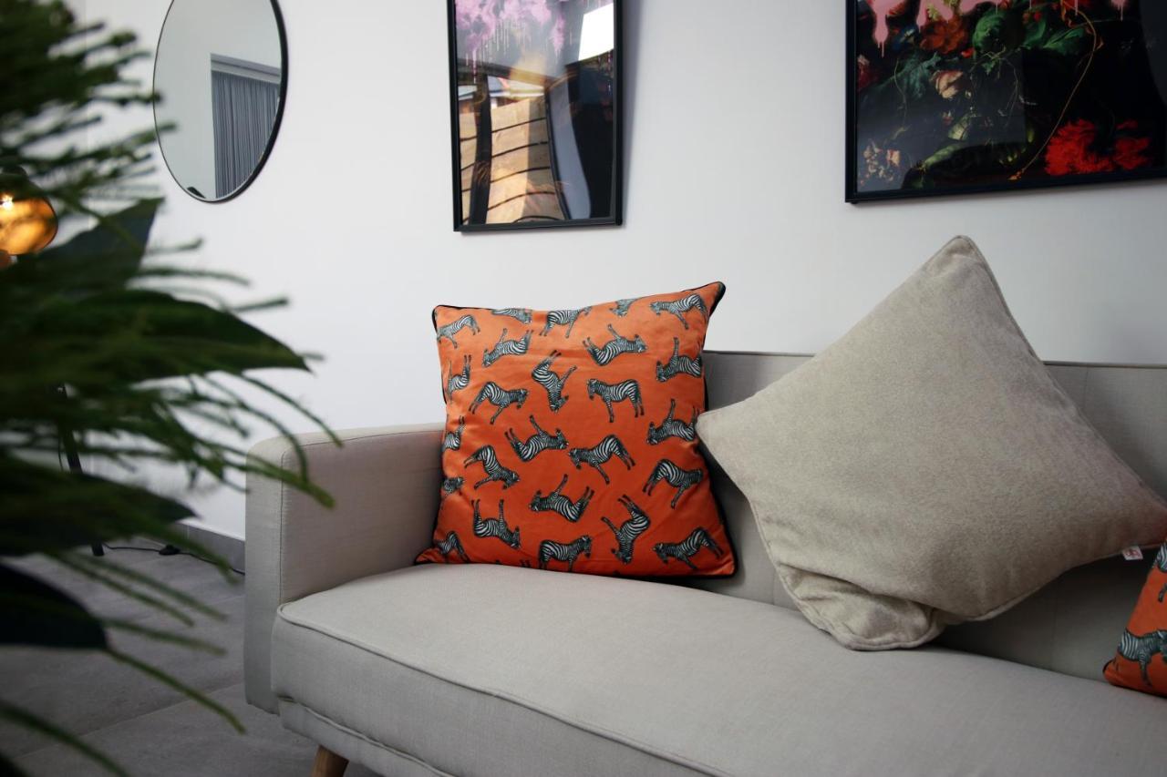New Spacious 2 Bed Getaway - Private Courtyard! - Underfloor Heating Cardiff Exterior foto